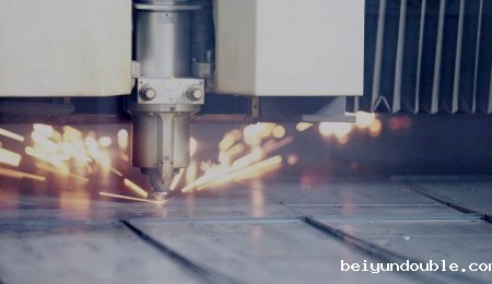 「工人先锋号」用一束激光“点亮”智能制造